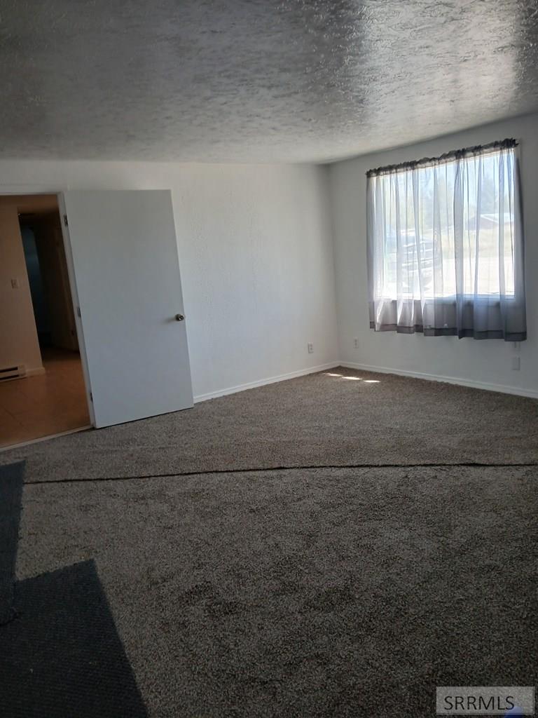 694 W Grand Avenue Property Photo 14