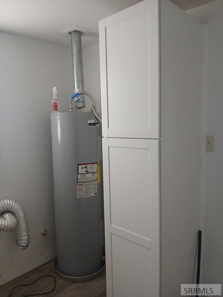 694 W Grand Avenue Property Photo 16