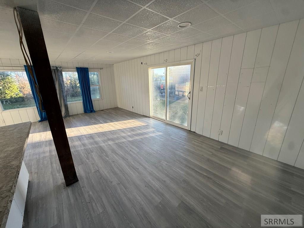5571 E Iona Road Property Photo 8