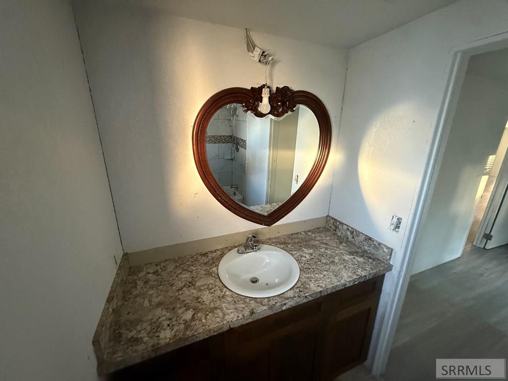 5571 E Iona Road Property Photo 11