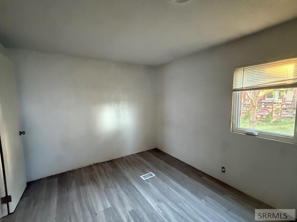 5571 E Iona Road Property Photo 15