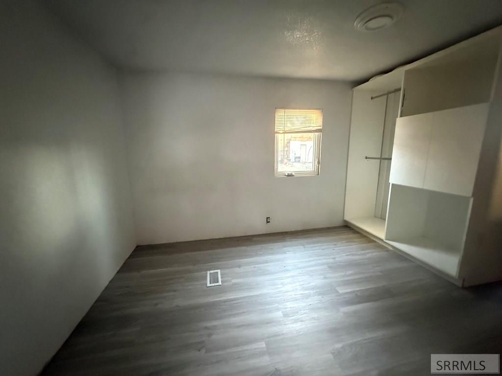 5571 E Iona Road Property Photo 17