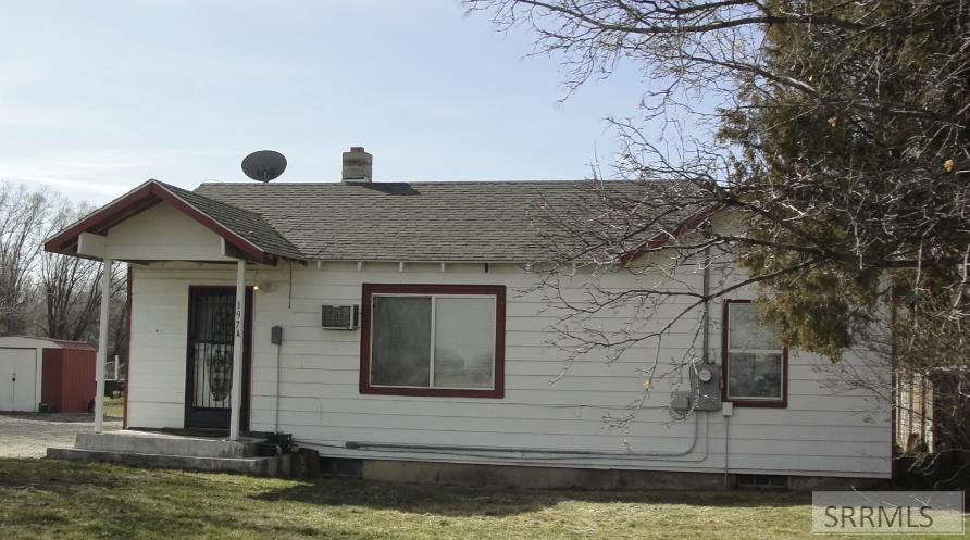 1974 Cromwell Lane Property Photo 1