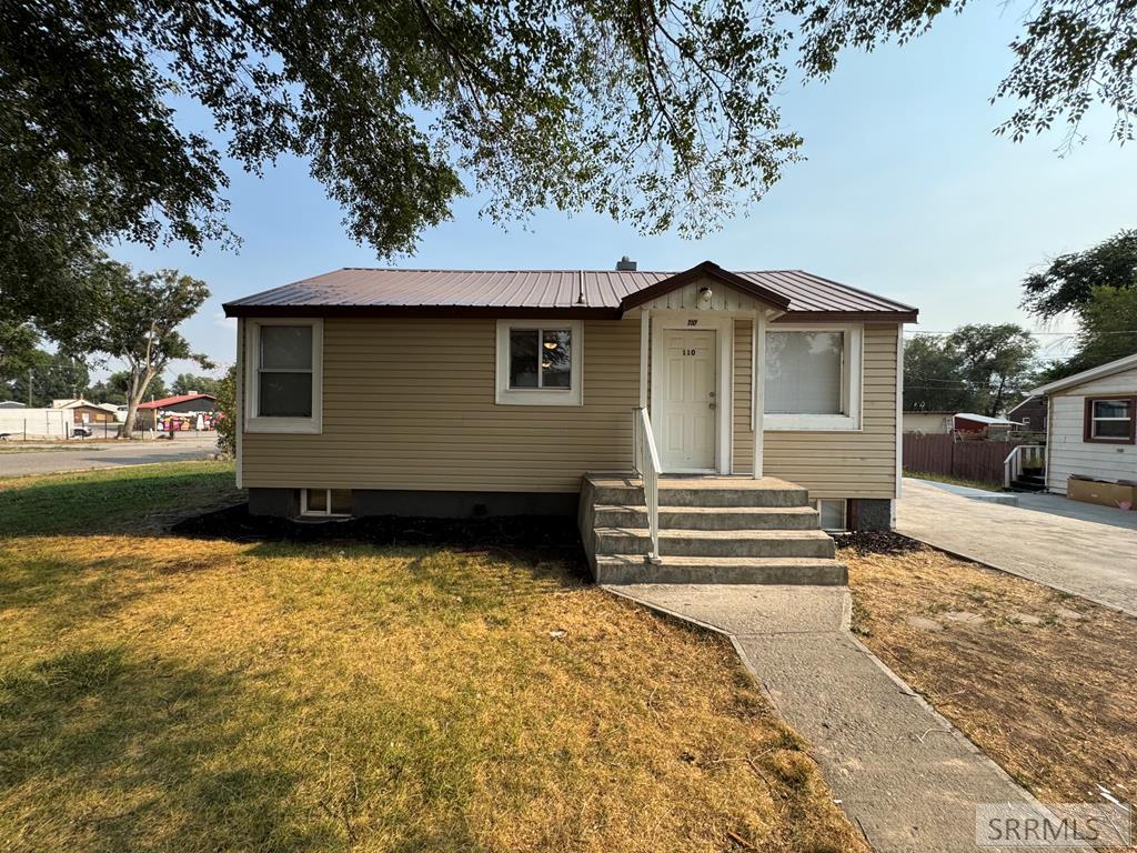 110 Topaz Property Photo 1