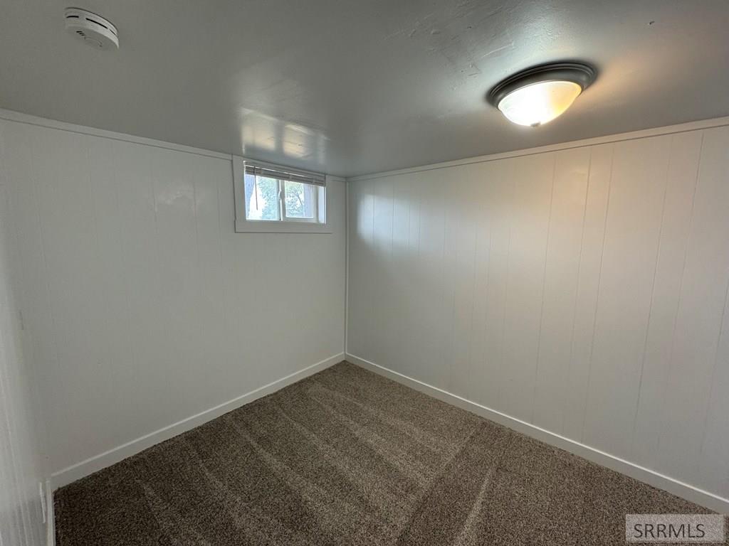110 Topaz Property Photo 5