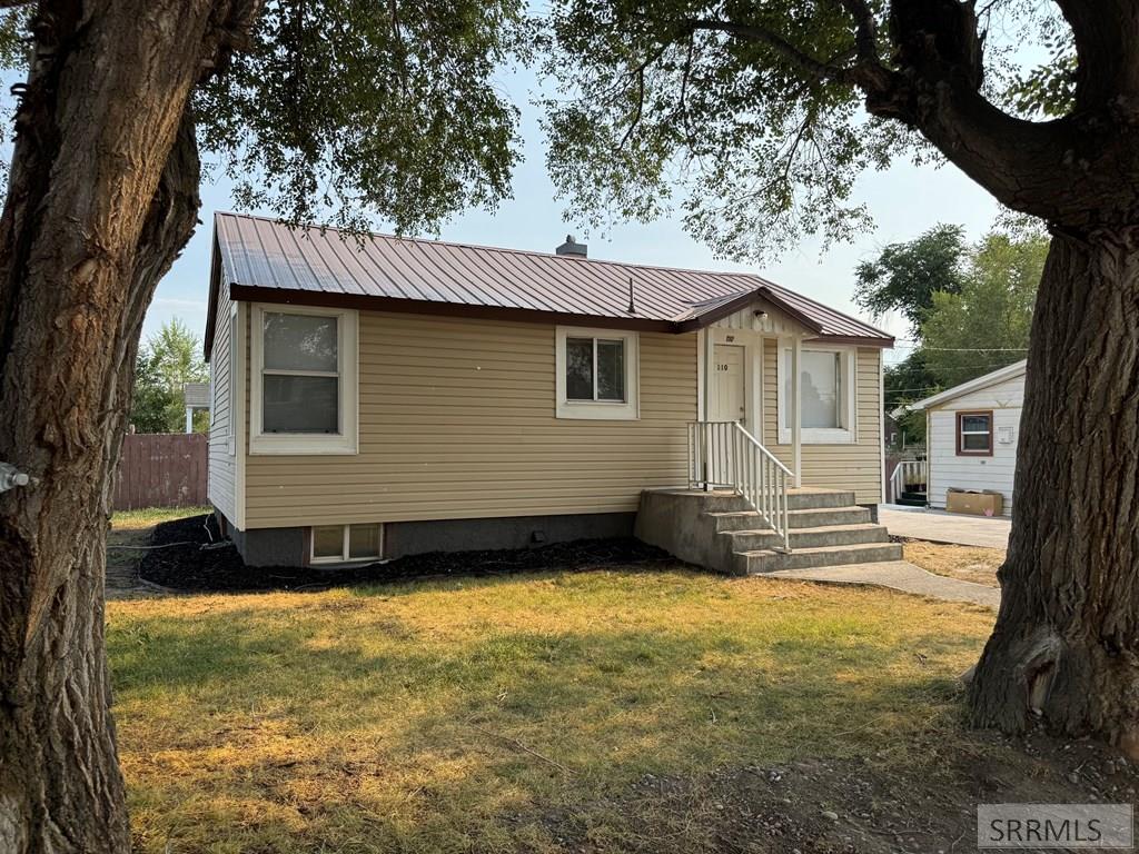 110 Topaz Property Photo 13
