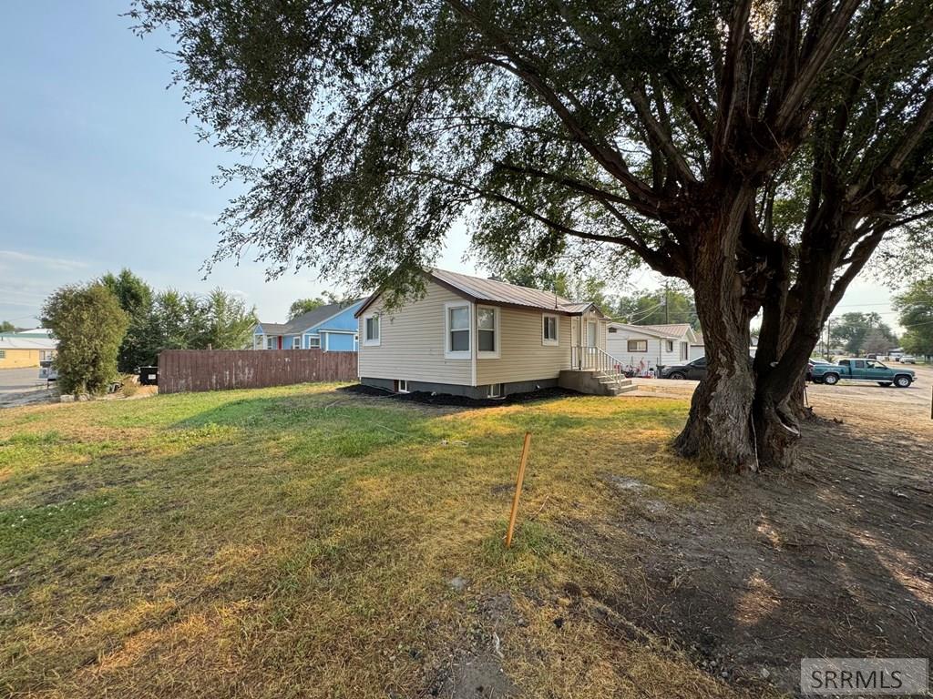 110 Topaz Property Photo 15