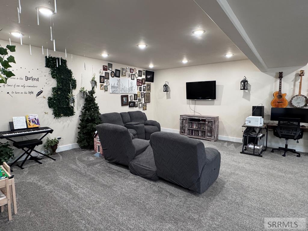 4024 E 66 N Property Photo 32
