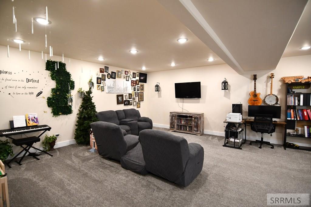 4024 E 66 N Property Photo 36