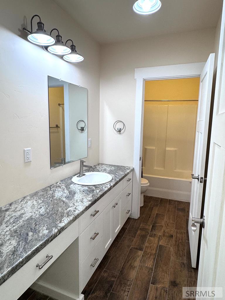 4024 E 66 N Property Photo 40