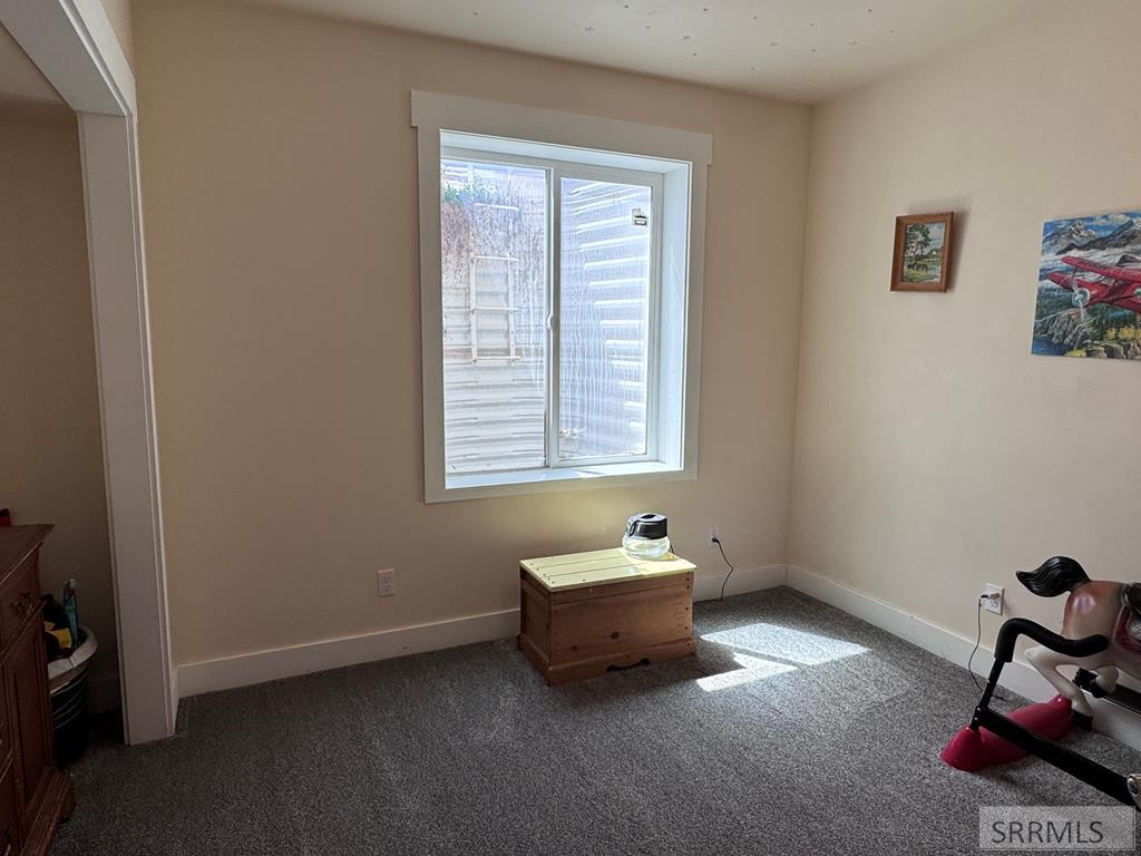 4024 E 66 N Property Photo 44