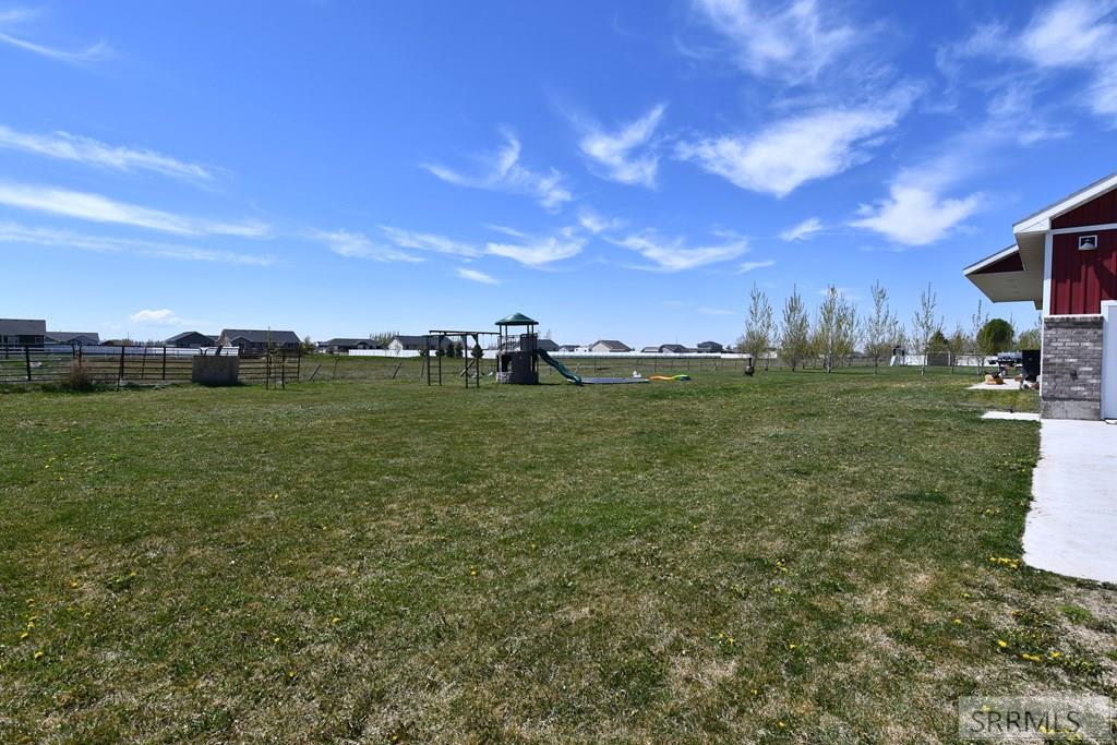 4024 E 66 N Property Photo 52