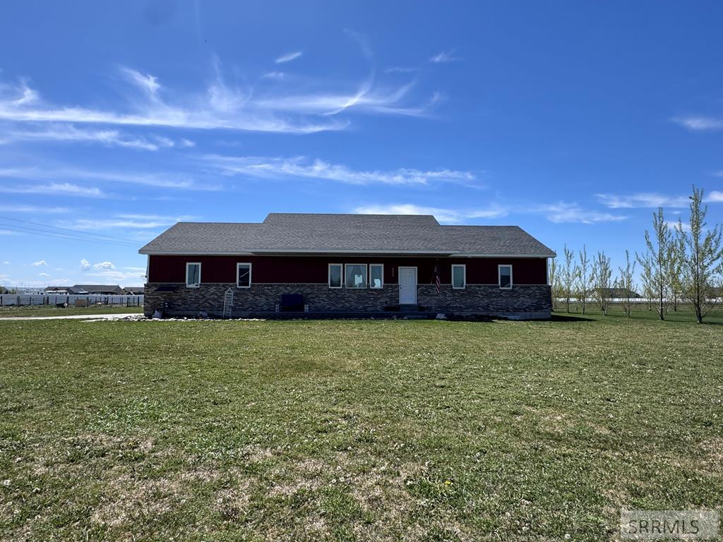 4024 E 66 N Property Photo 57