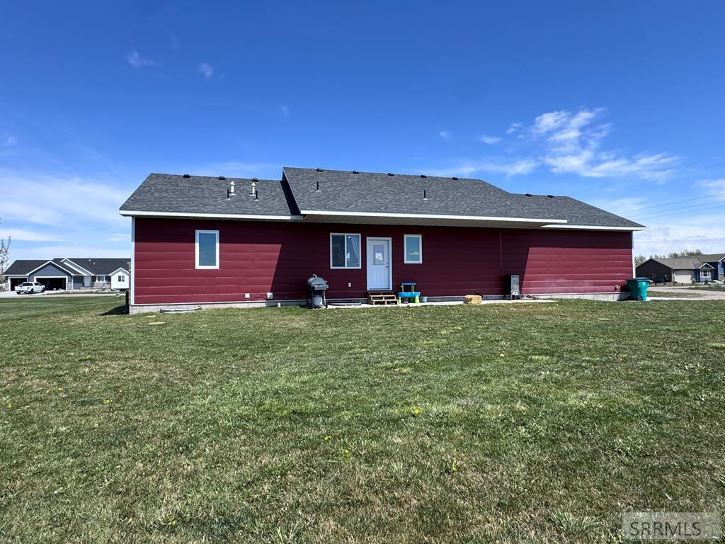 4024 E 66 N Property Photo 61
