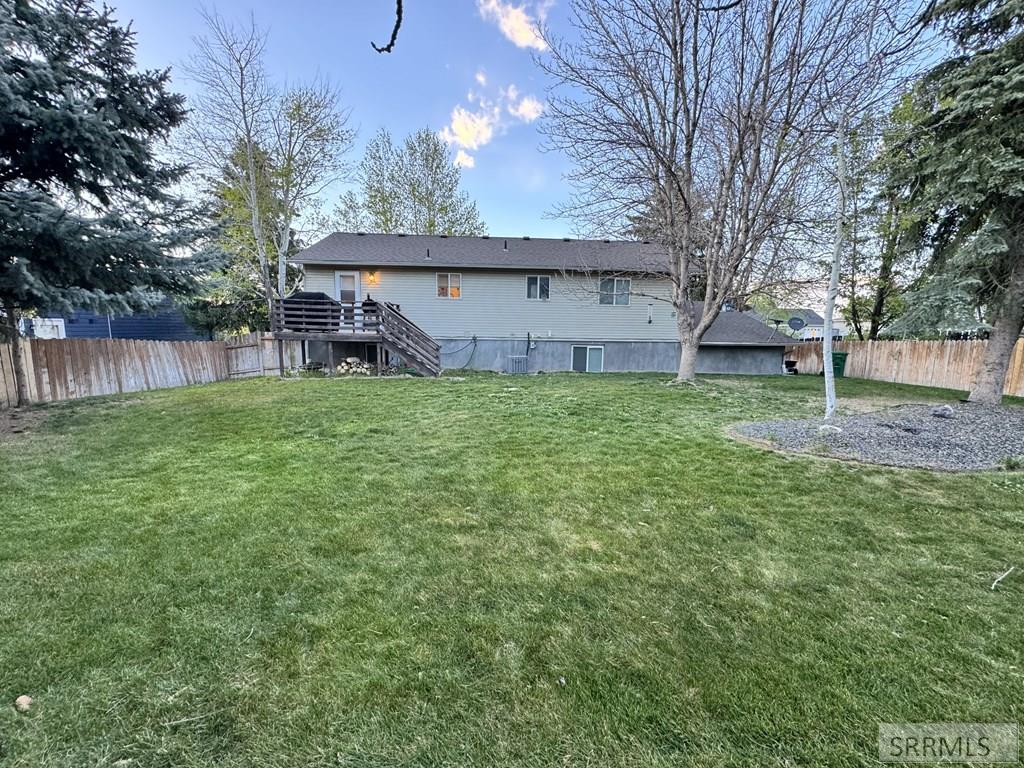 2312 E Oakmont Drive Property Photo 12