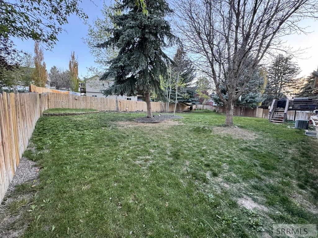 2312 E Oakmont Drive Property Photo 14