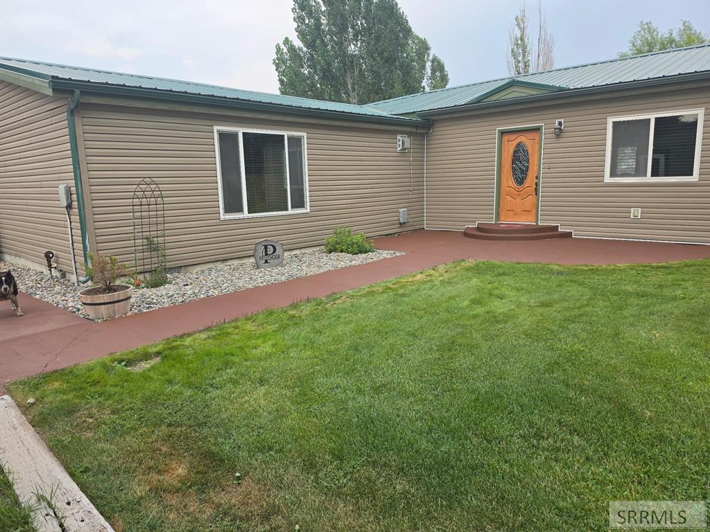 190 Meadow Road Property Photo 2