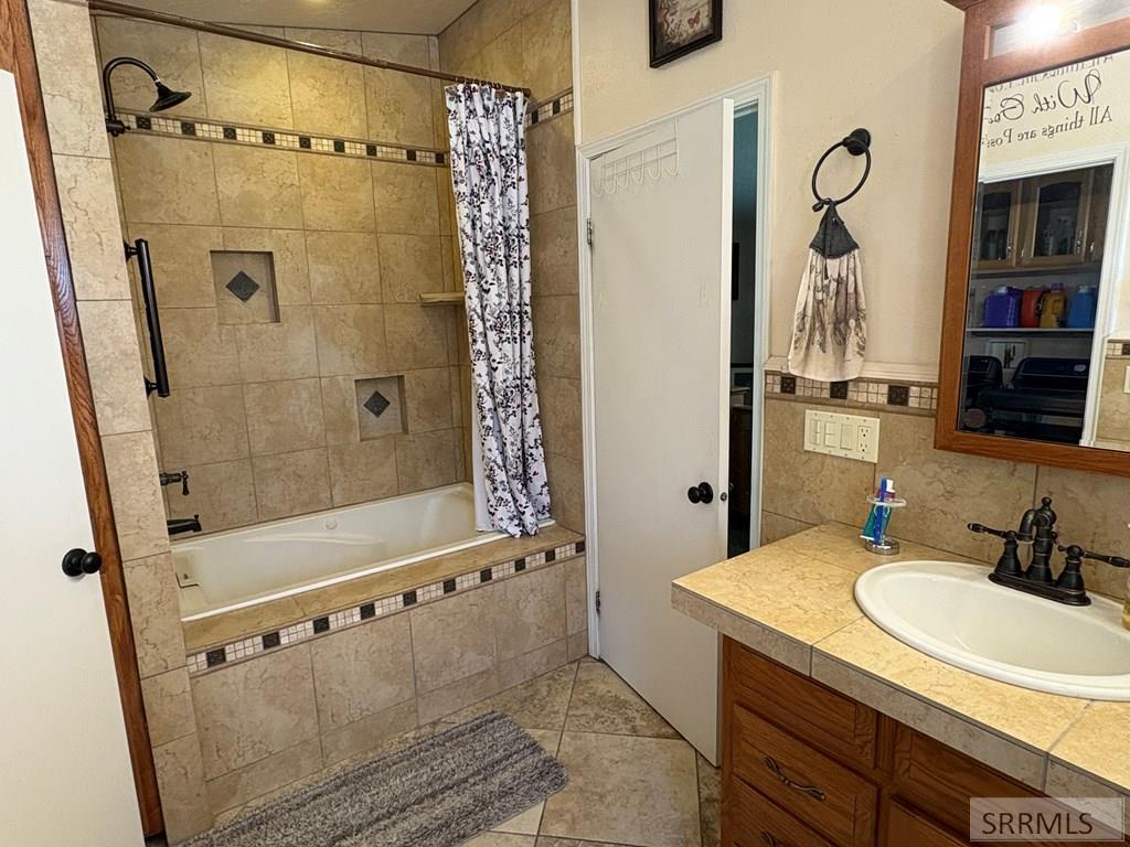 190 Meadow Road Property Photo 21