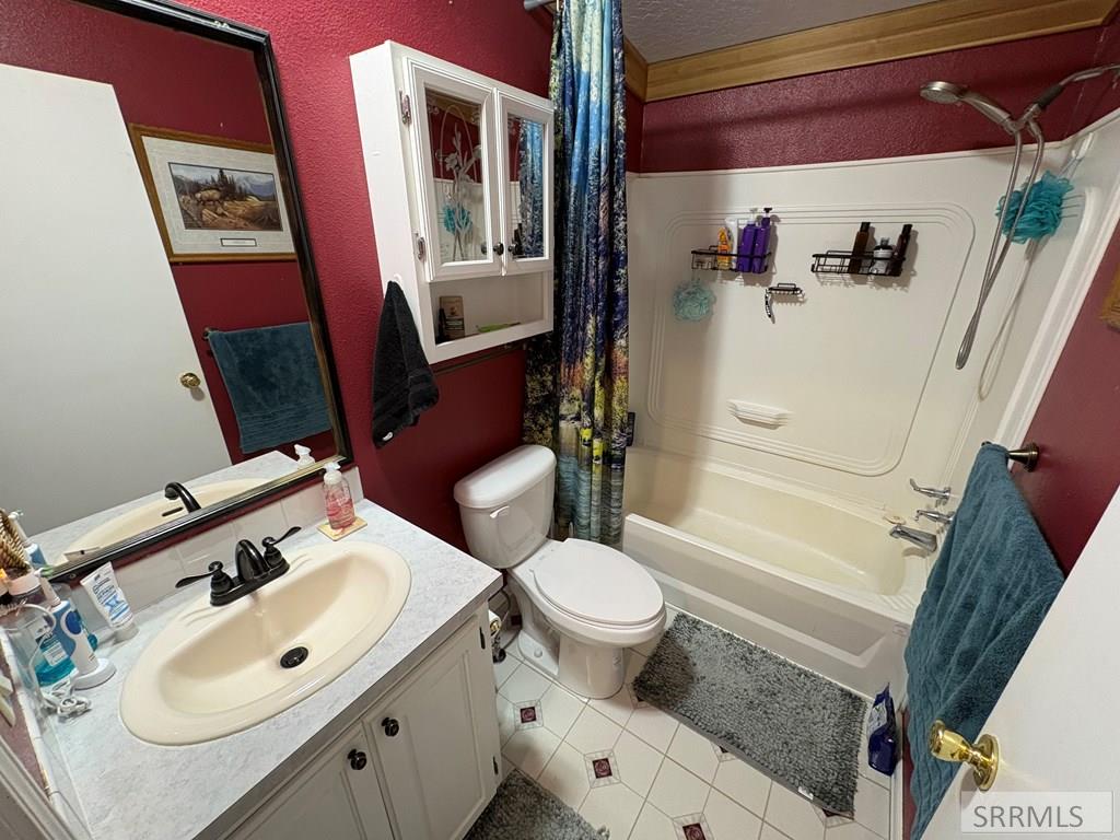 190 Meadow Road Property Photo 28