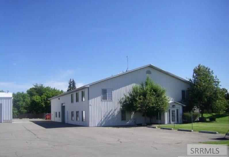 1463 Commerce Way Property Photo 1