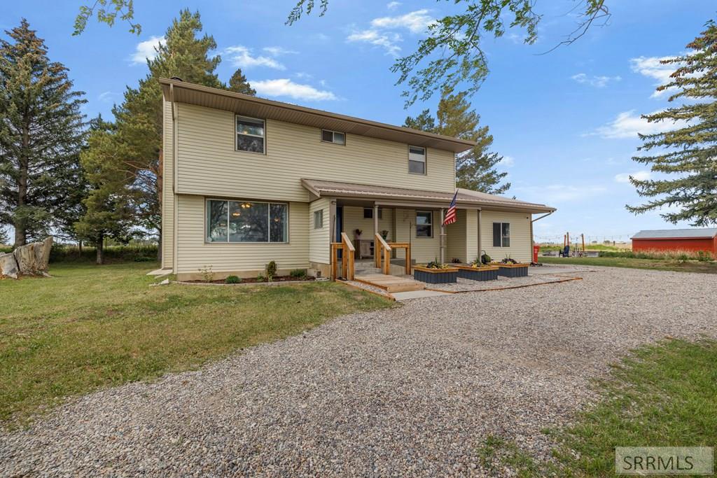 653 N 3300 E Property Photo 3