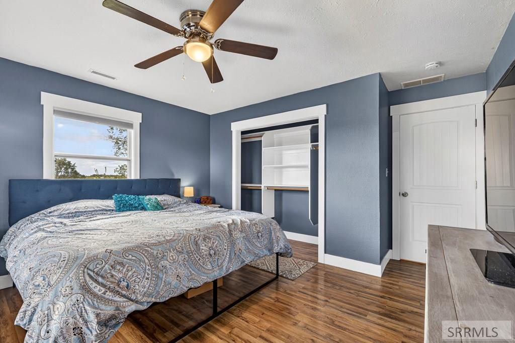 653 N 3300 E Property Photo 16