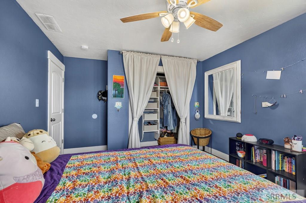 653 N 3300 E Property Photo 27