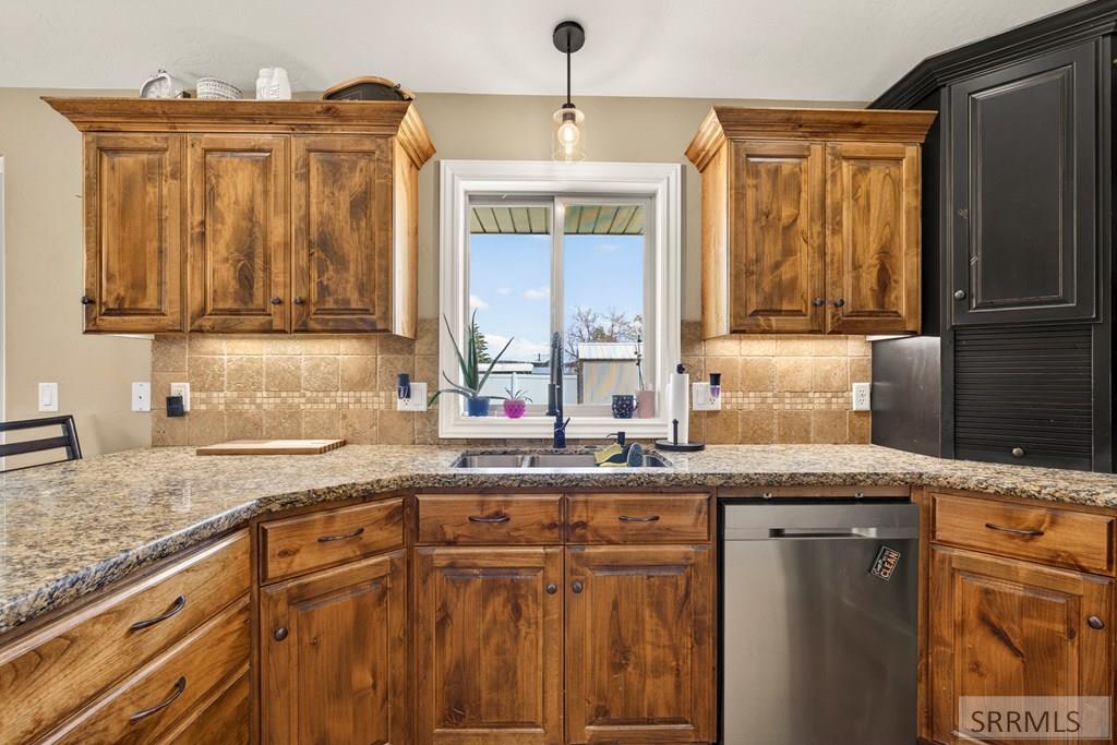 2890 N Sunlight Drive Property Photo 12