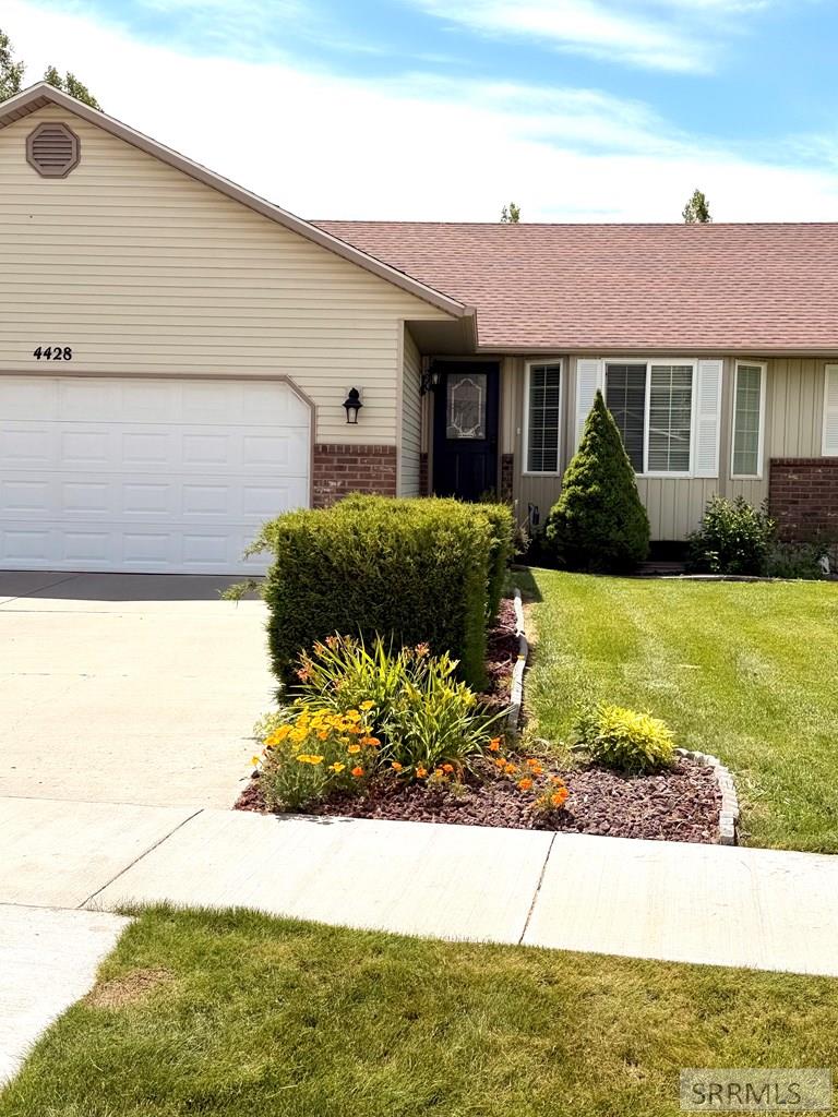 4428 High Desert Drive Property Photo 3