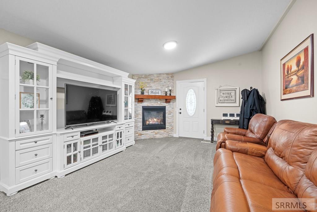853 E 900 N Property Photo 18