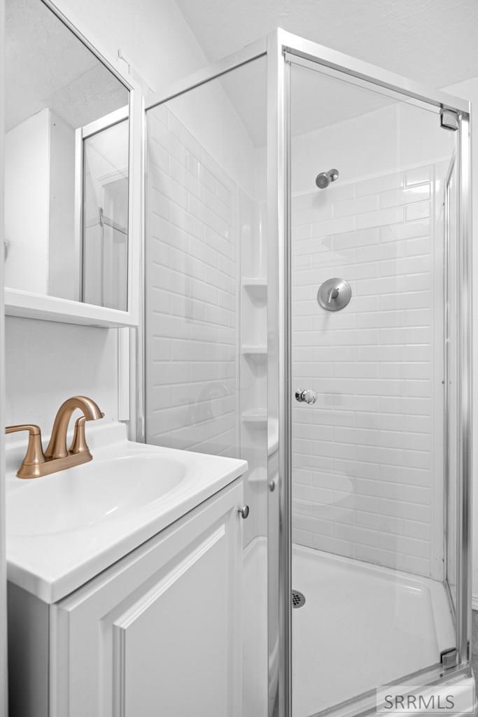 853 E 900 N Property Photo 35