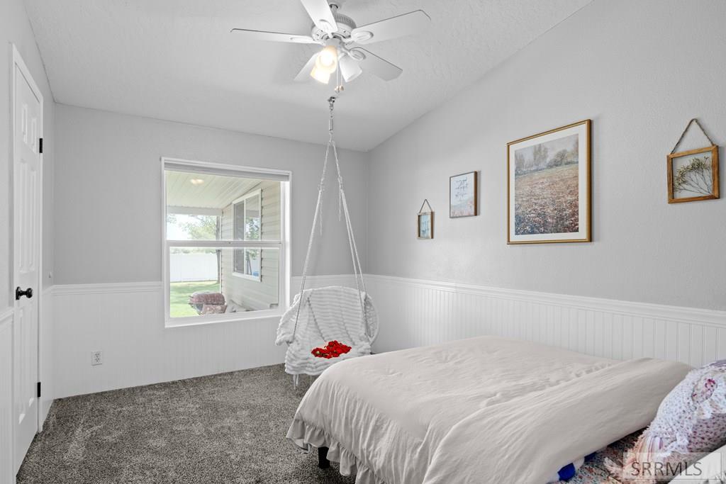 853 E 900 N Property Photo 45