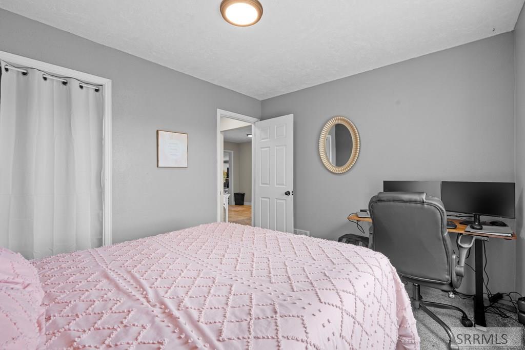 853 E 900 N Property Photo 51
