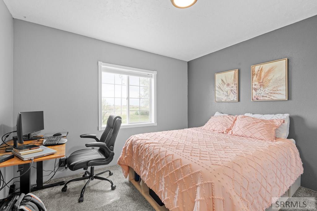853 E 900 N Property Photo 52
