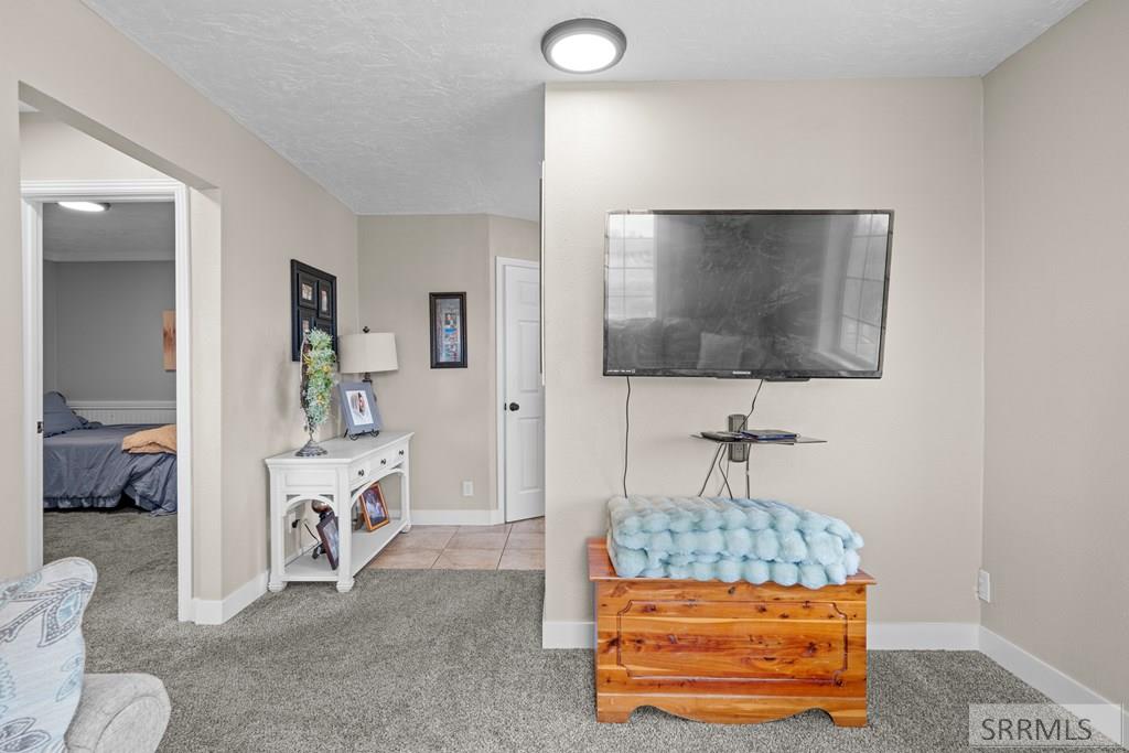 853 E 900 N Property Photo 53