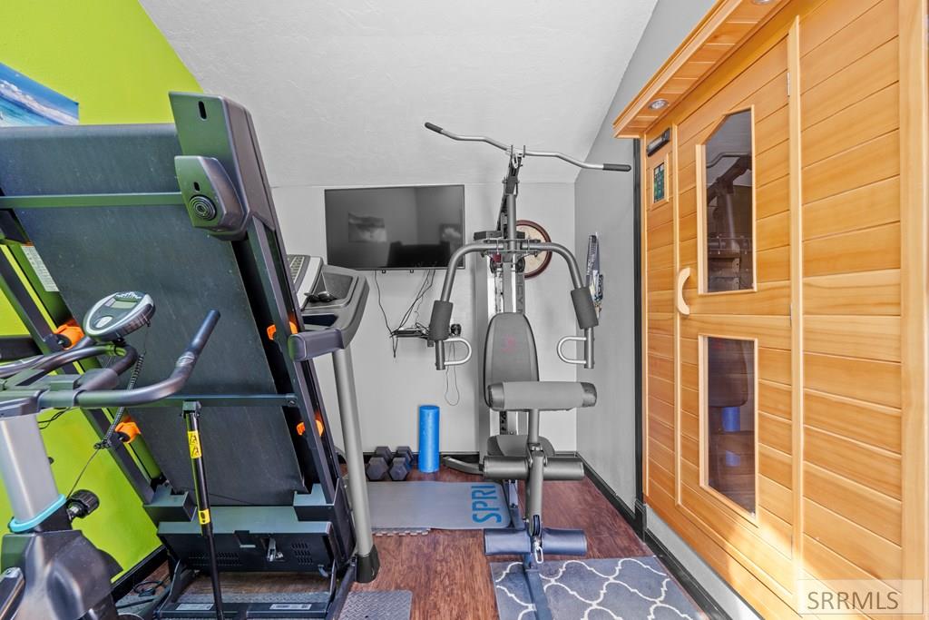 853 E 900 N Property Photo 57