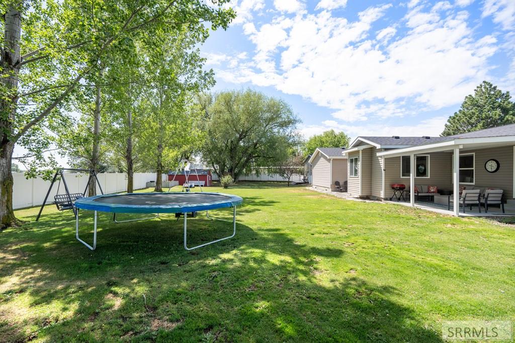 853 E 900 N Property Photo 68