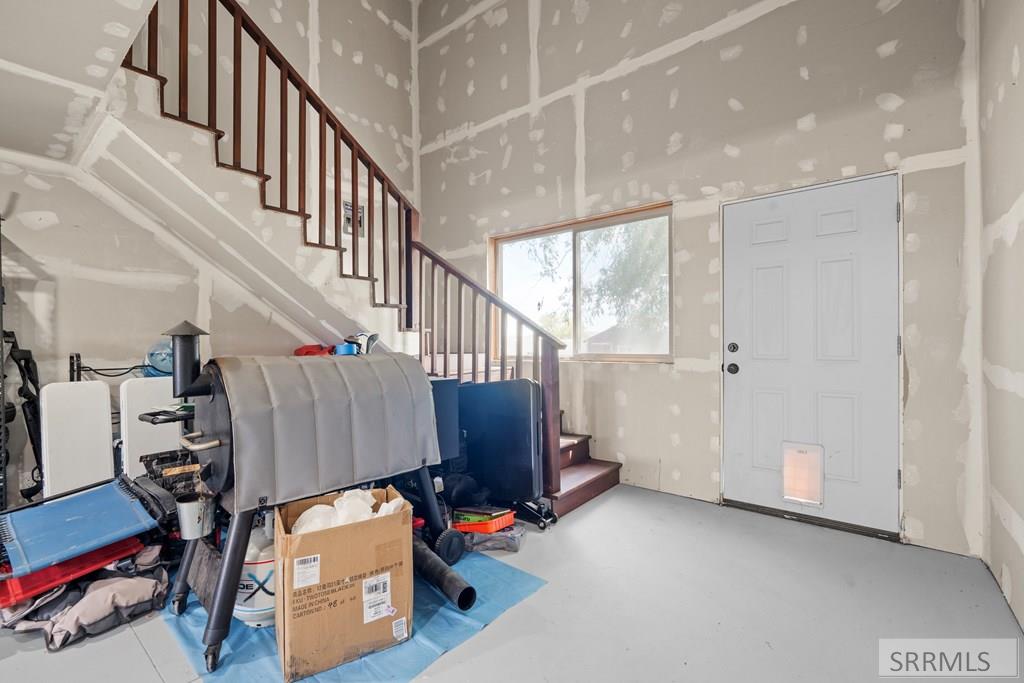 853 E 900 N Property Photo 76