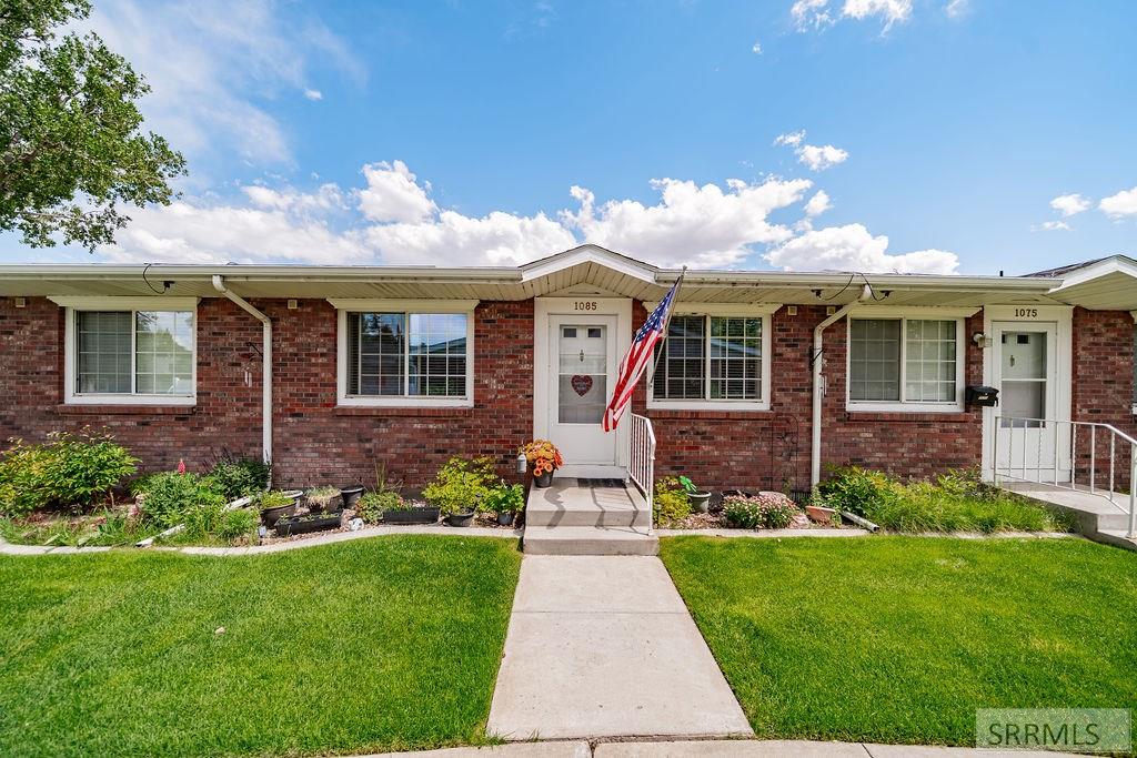 1085 Canal Property Photo 2