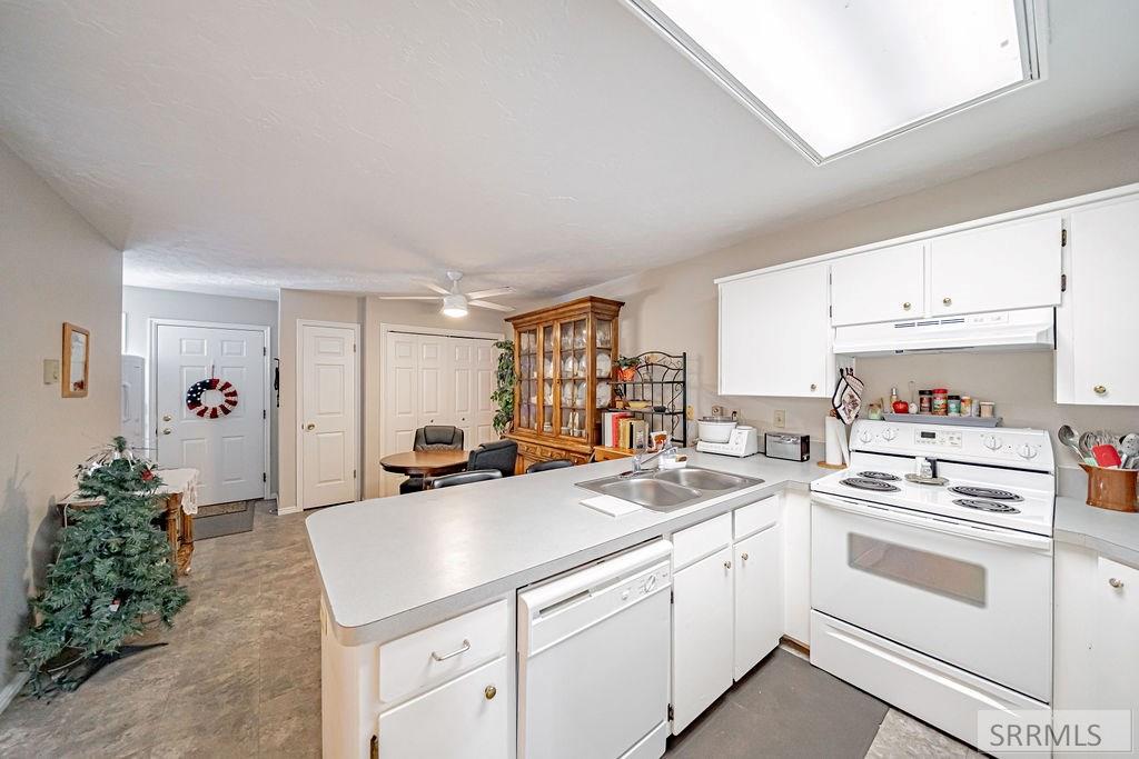 1085 Canal Property Photo 11