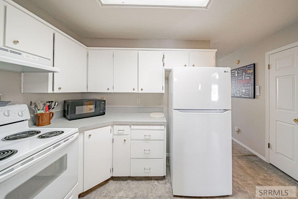 1085 Canal Property Photo 12