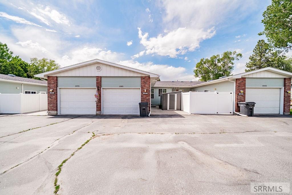 1085 Canal Property Photo 37