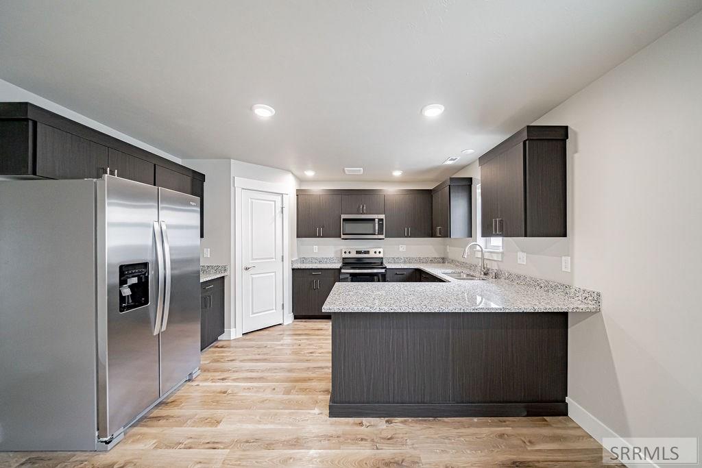 2015 1501 Lawrence Lane # 1501 Property Photo 6