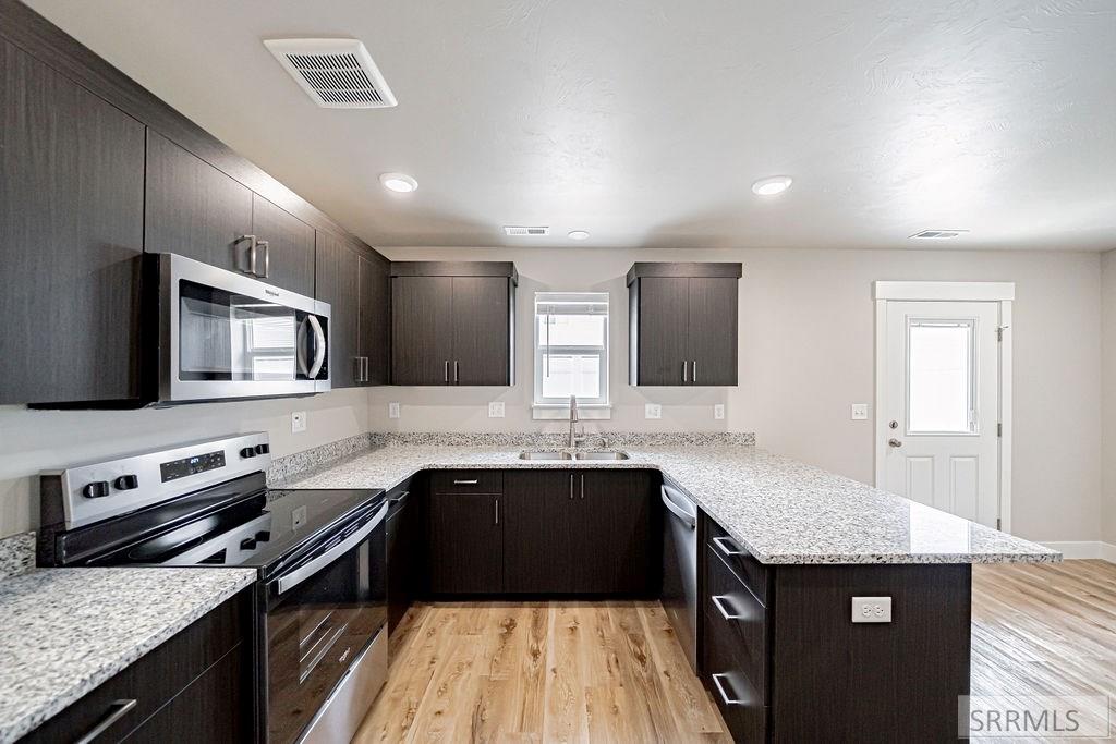 2015 1501 Lawrence Lane # 1501 Property Photo 7