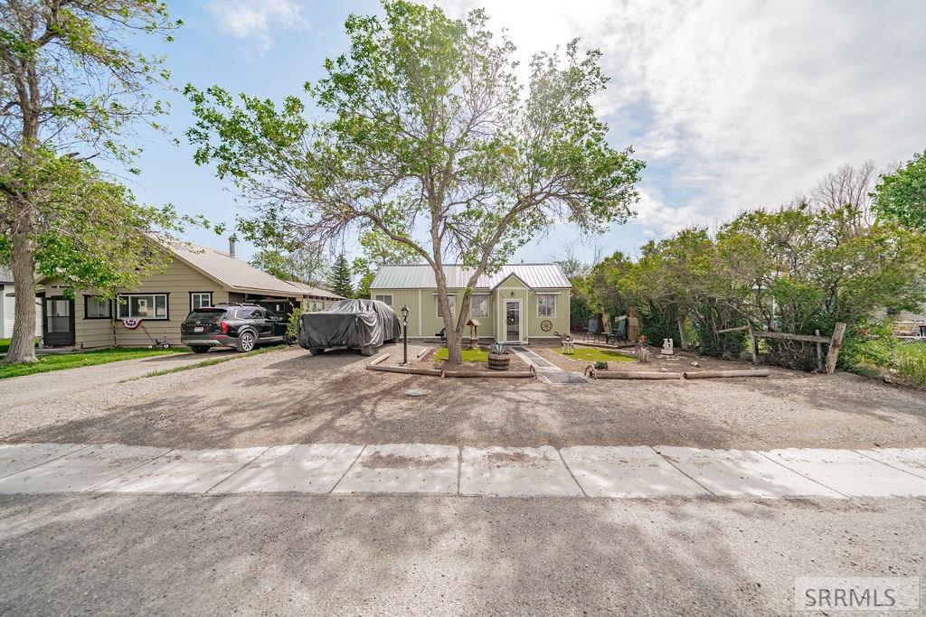 643 Decoria Avenue Property Photo 3