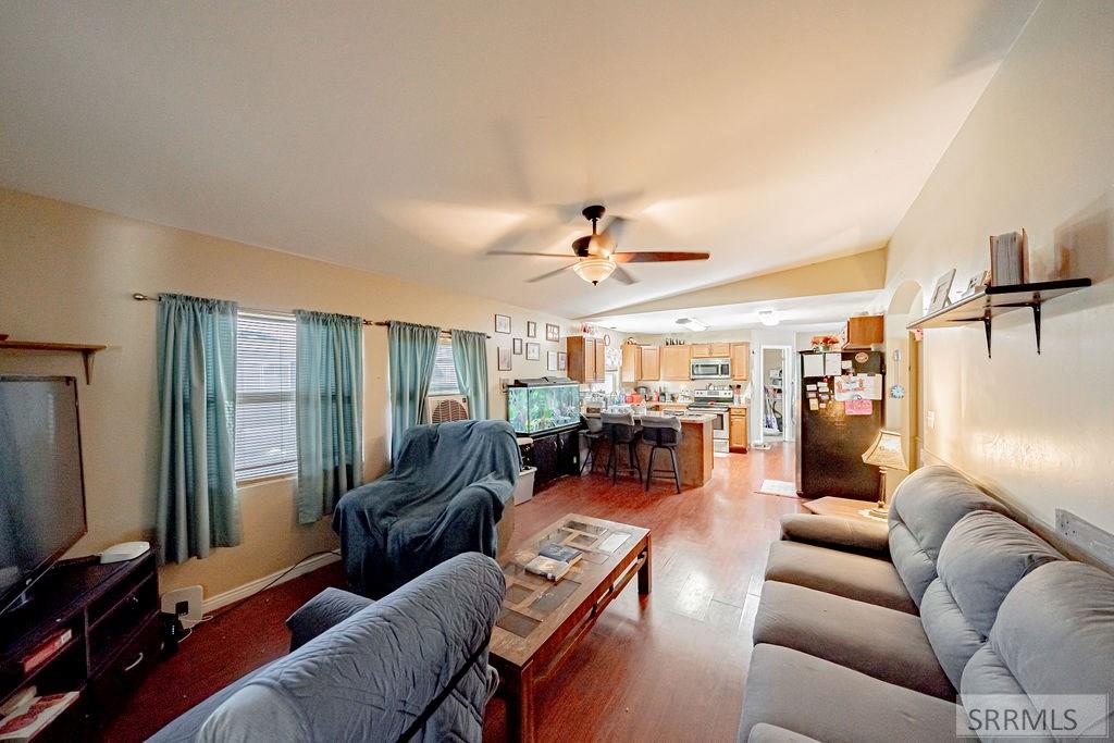 2167 E Pinewood Place Property Photo 10