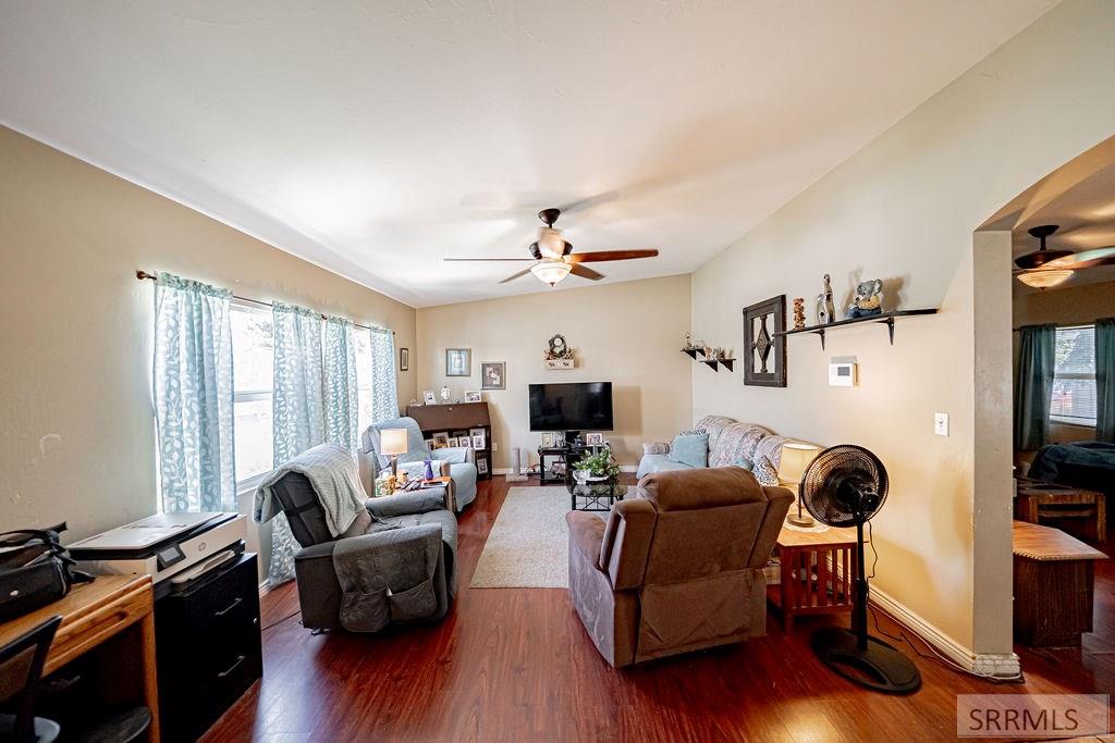 2167 E Pinewood Place Property Photo 12