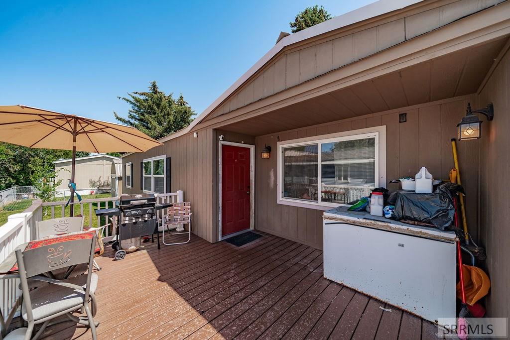 2167 E Pinewood Place Property Photo 40