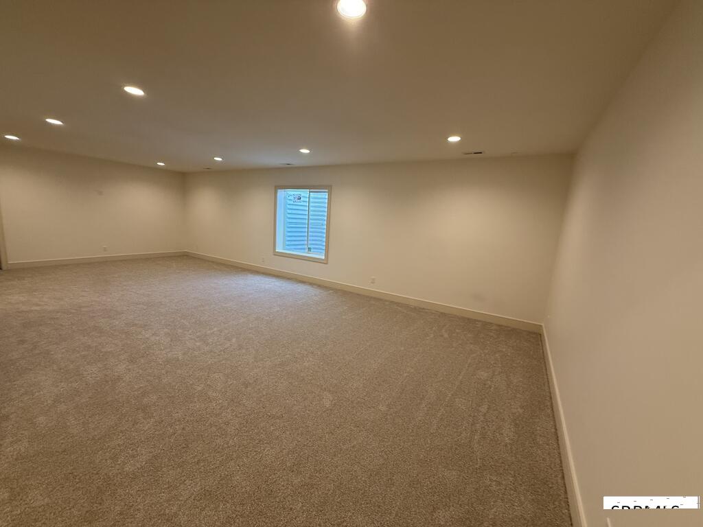566 Stonebridge Property Photo 12