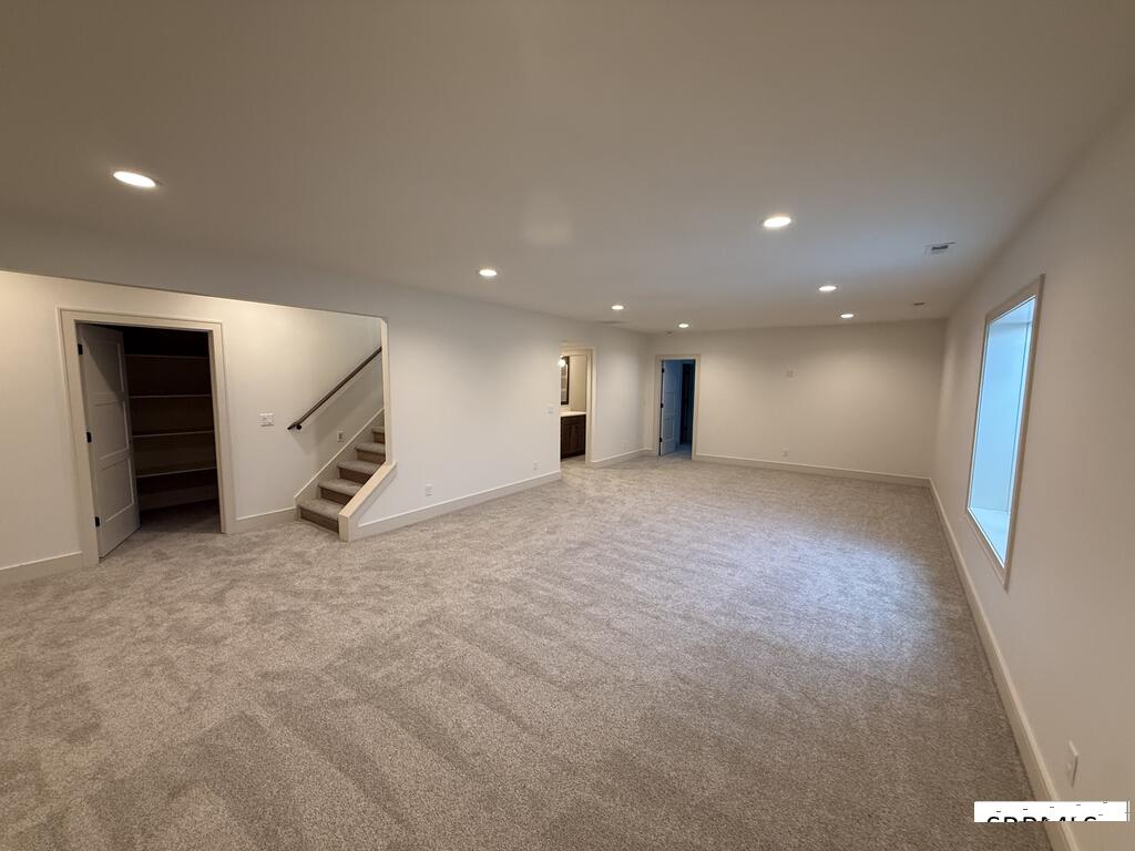 566 Stonebridge Property Photo 13